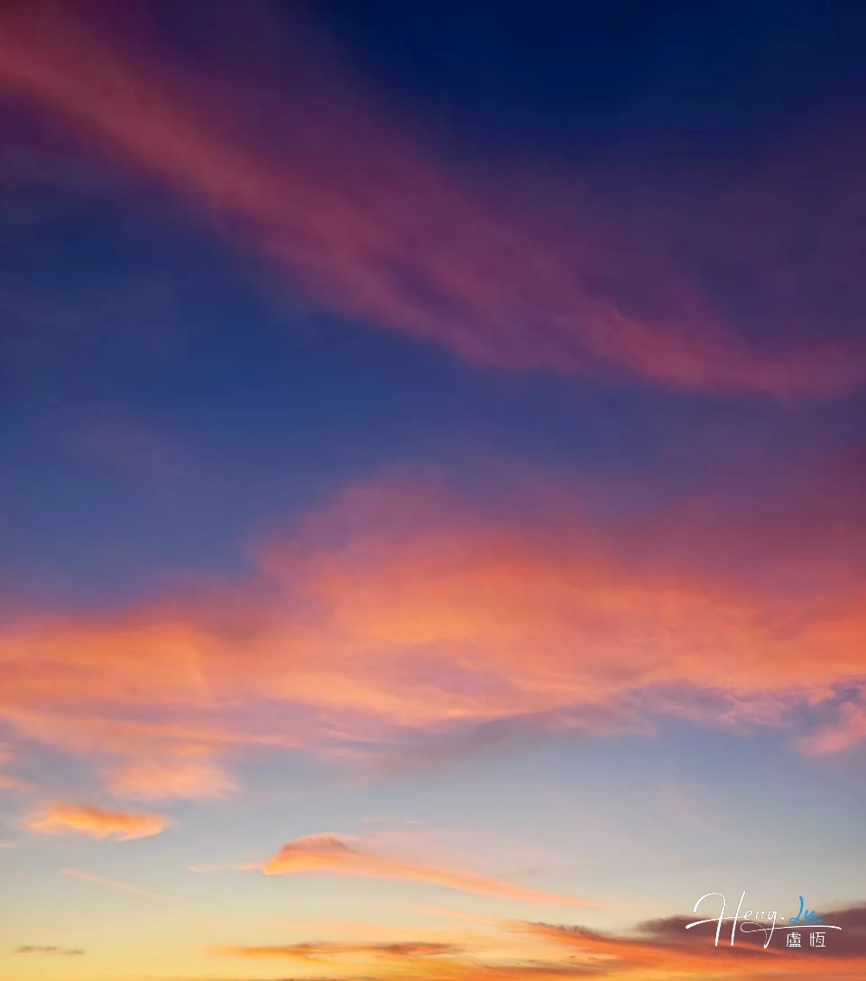 pastel-clouds-during-sunset-with-soft-light-gradient