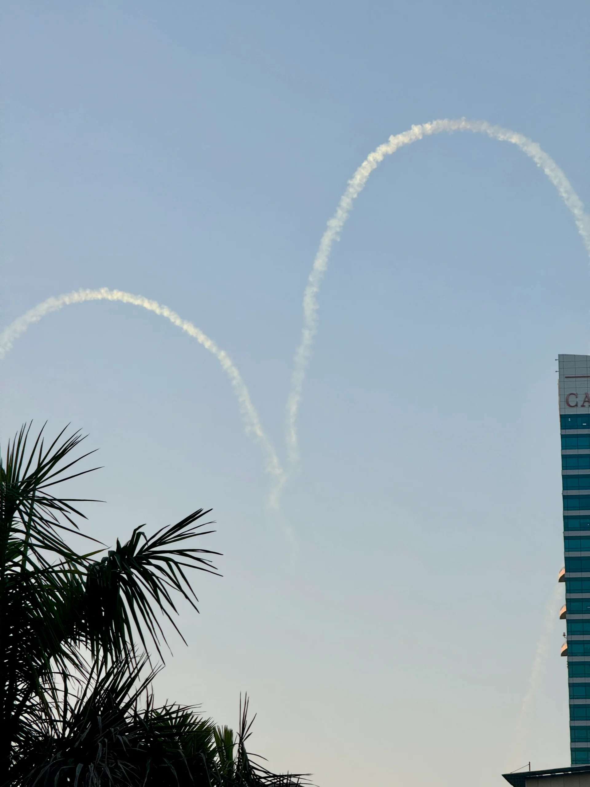 smoke-trails-looping-over-skyline
